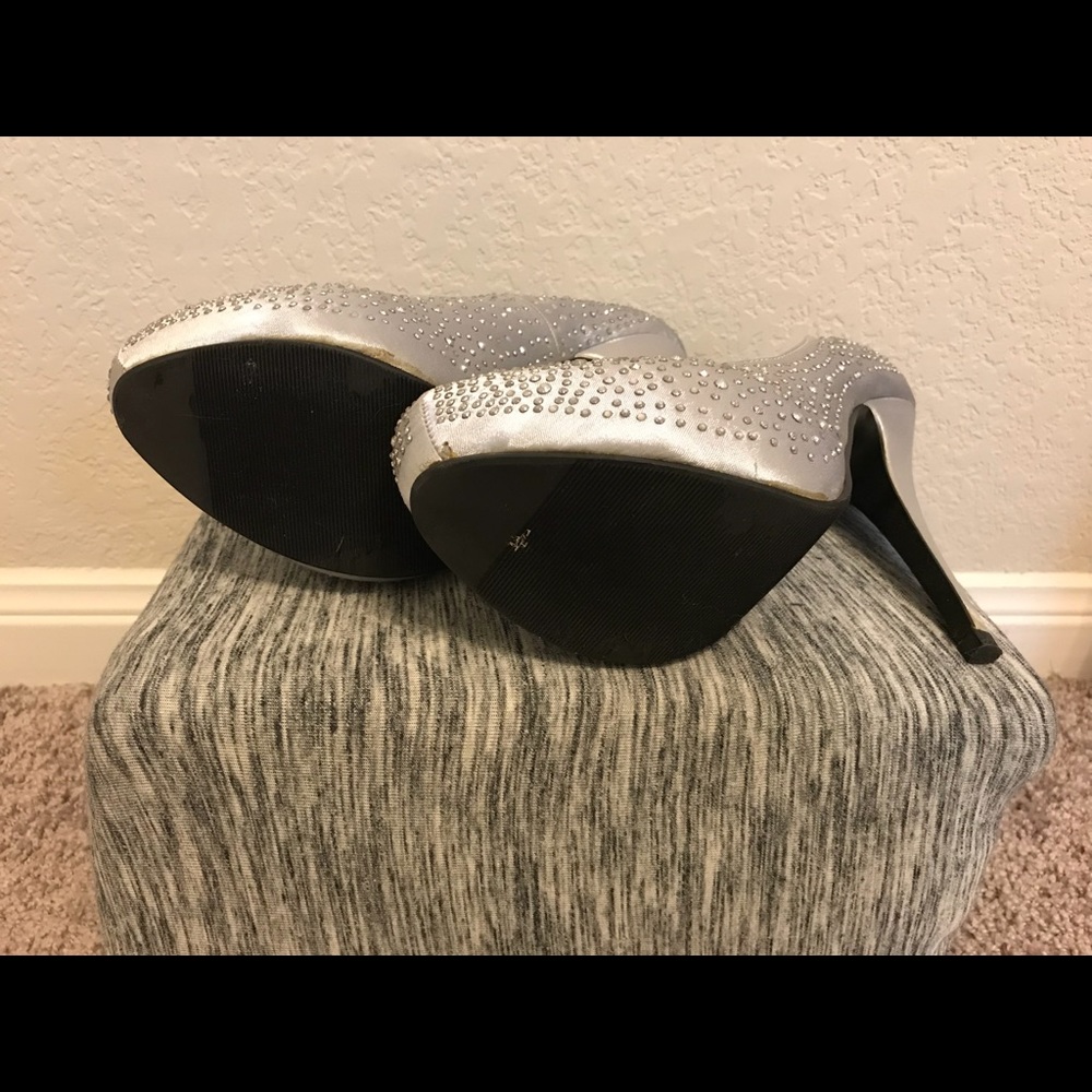 Silver Rhinestone Pumps - Picture 4 of 5
